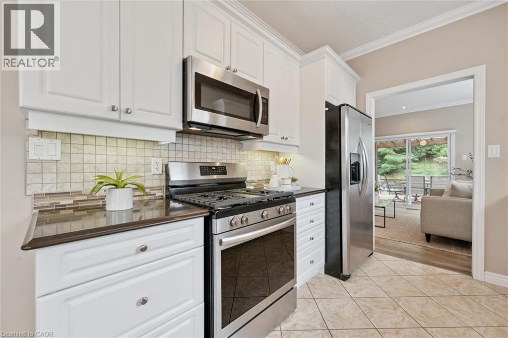819 Creekside Drive, Waterloo, Ontario  N2V 2S6 - Photo 13 - 40837309