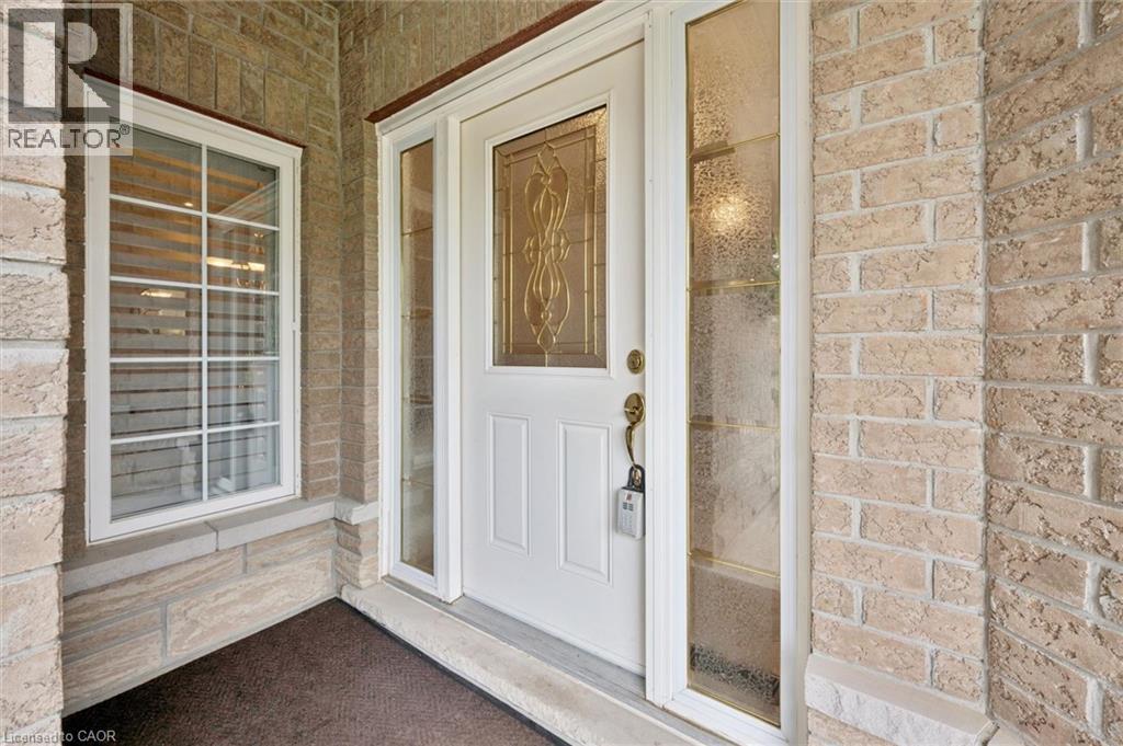 819 Creekside Drive, Waterloo, Ontario  N2V 2S6 - Photo 5 - 40837309