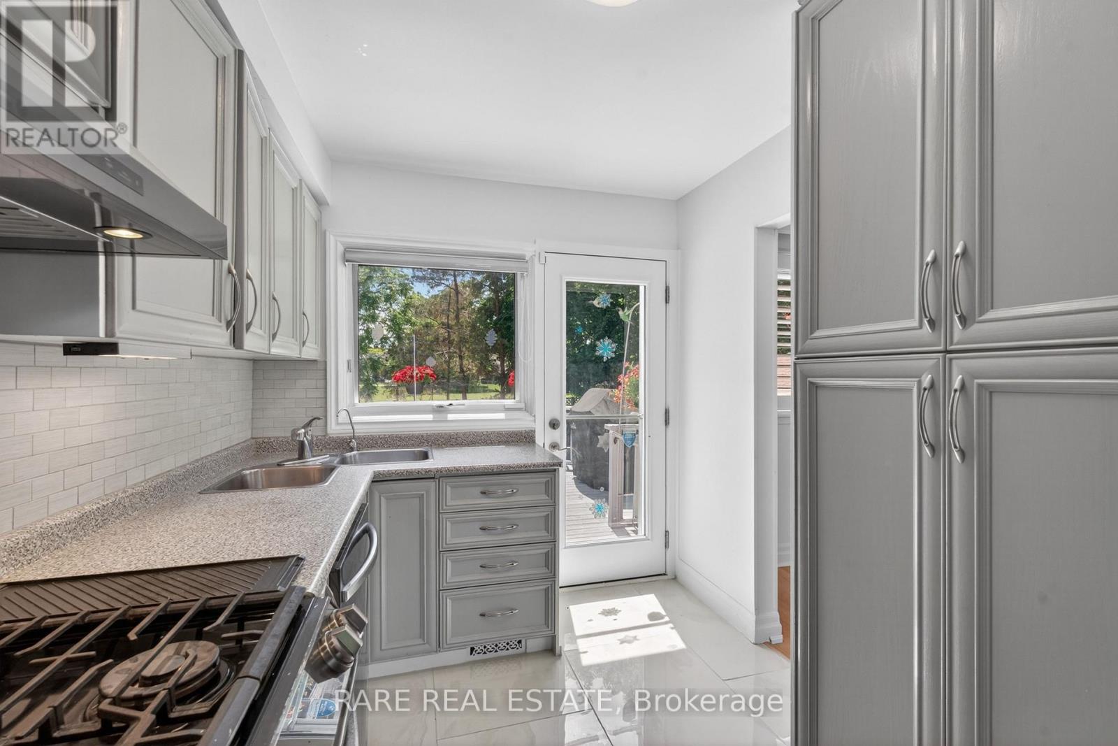 14 Exeter Place, Brampton, Ontario  L6T 1Y4 - Photo 22 - W13426428