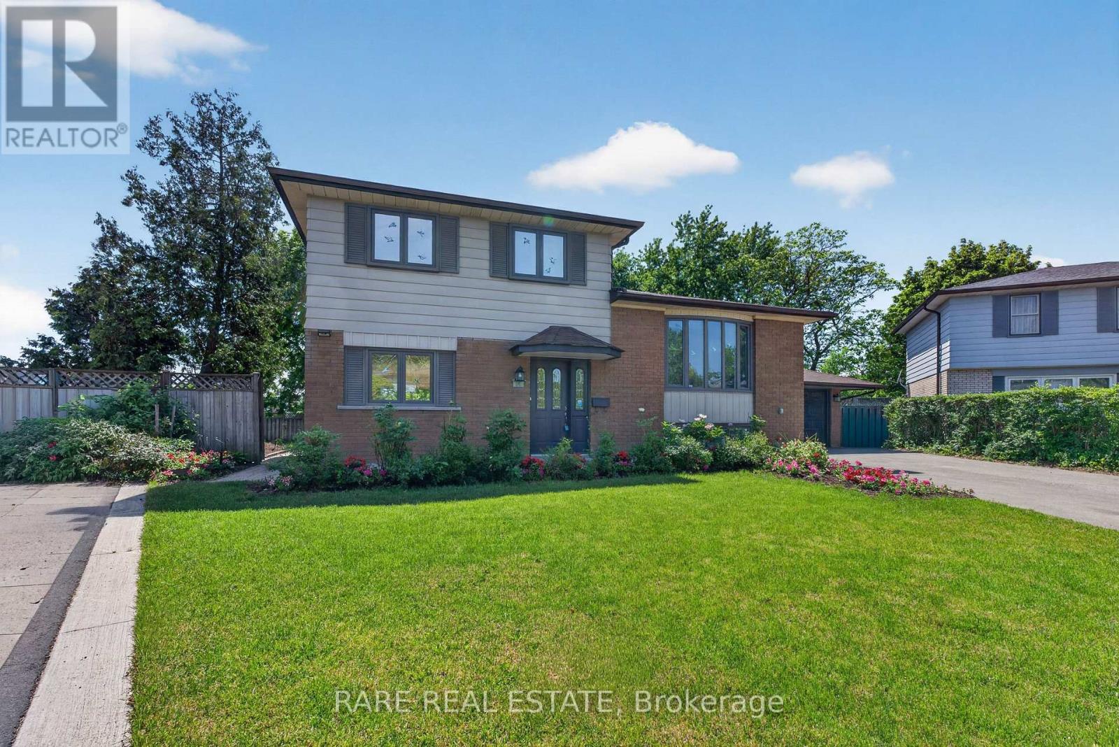 14 Exeter Place, Brampton, Ontario  L6T 1Y4 - Photo 3 - W13426428