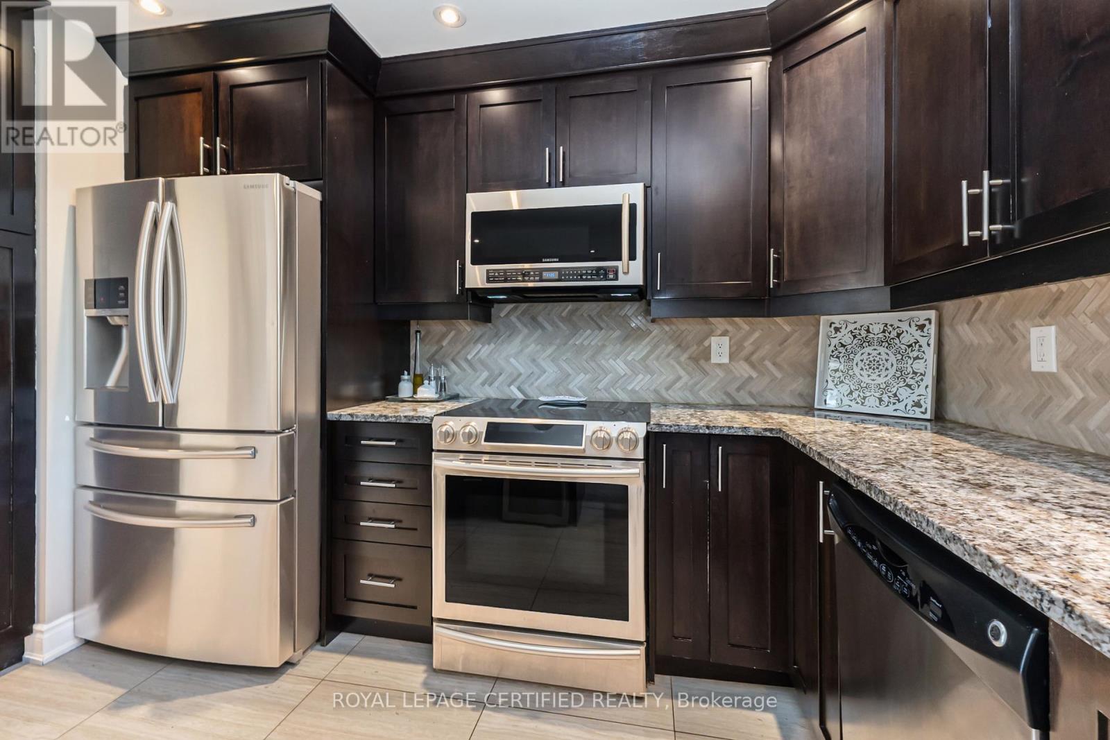 138 Beech Street, Brampton, Ontario  L6V 1V6 - Photo 12 - W13426490