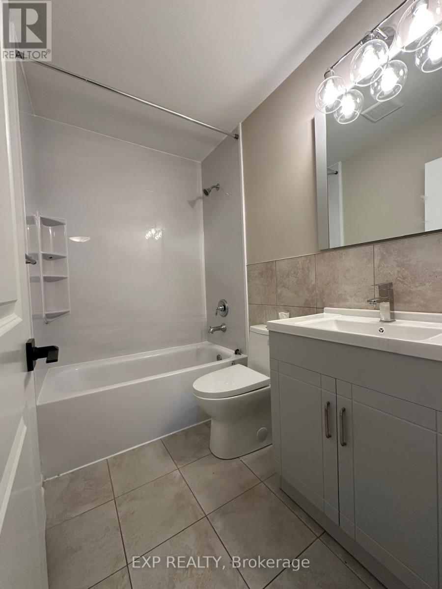 Unit 2 - 27 Paisley Boulevard, Mississauga, Ontario  L6A 1P3 - Photo 10 - W13426496