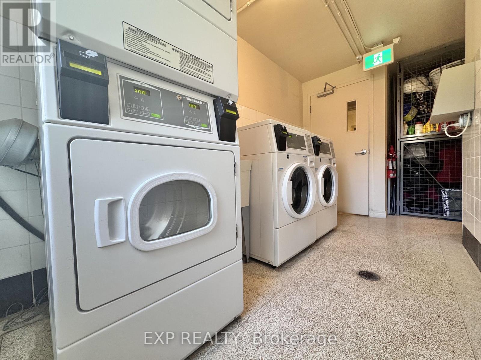 Unit 2 - 27 Paisley Boulevard, Mississauga, Ontario  L6A 1P3 - Photo 11 - W13426496