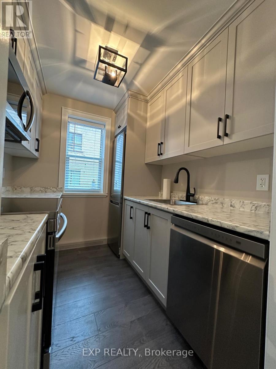 Unit 2 - 27 Paisley Boulevard, Mississauga, Ontario  L6A 1P3 - Photo 6 - W13426496