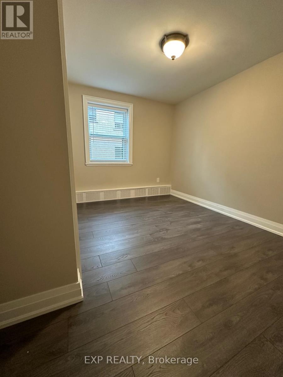 Unit 2 - 27 Paisley Boulevard, Mississauga, Ontario  L6A 1P3 - Photo 7 - W13426496