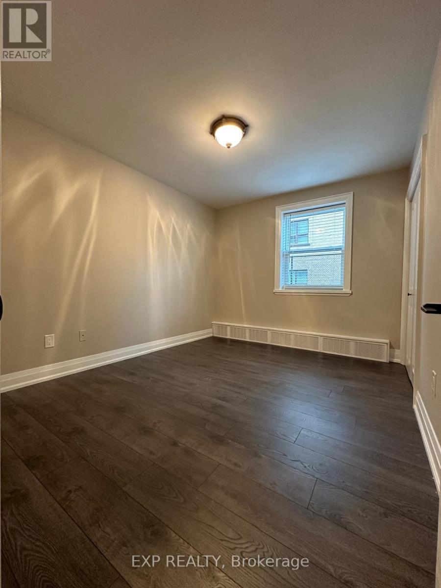 Unit 2 - 27 Paisley Boulevard, Mississauga, Ontario  L6A 1P3 - Photo 8 - W13426496