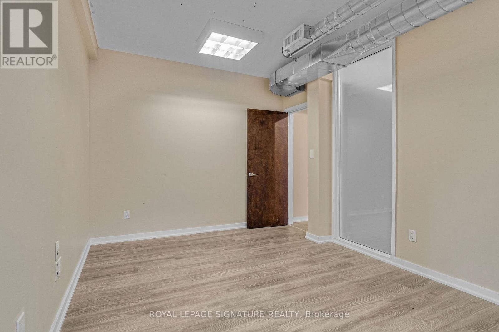 Suite 1 - 126 Trafalgar Road, Oakville, Ontario  L6J 3G5 - Photo 13 - W13426568
