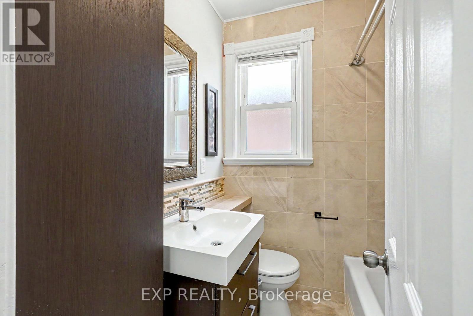 1788 Keele Street, Toronto, Ontario  M6M 3X1 - Photo 12 - W13426572