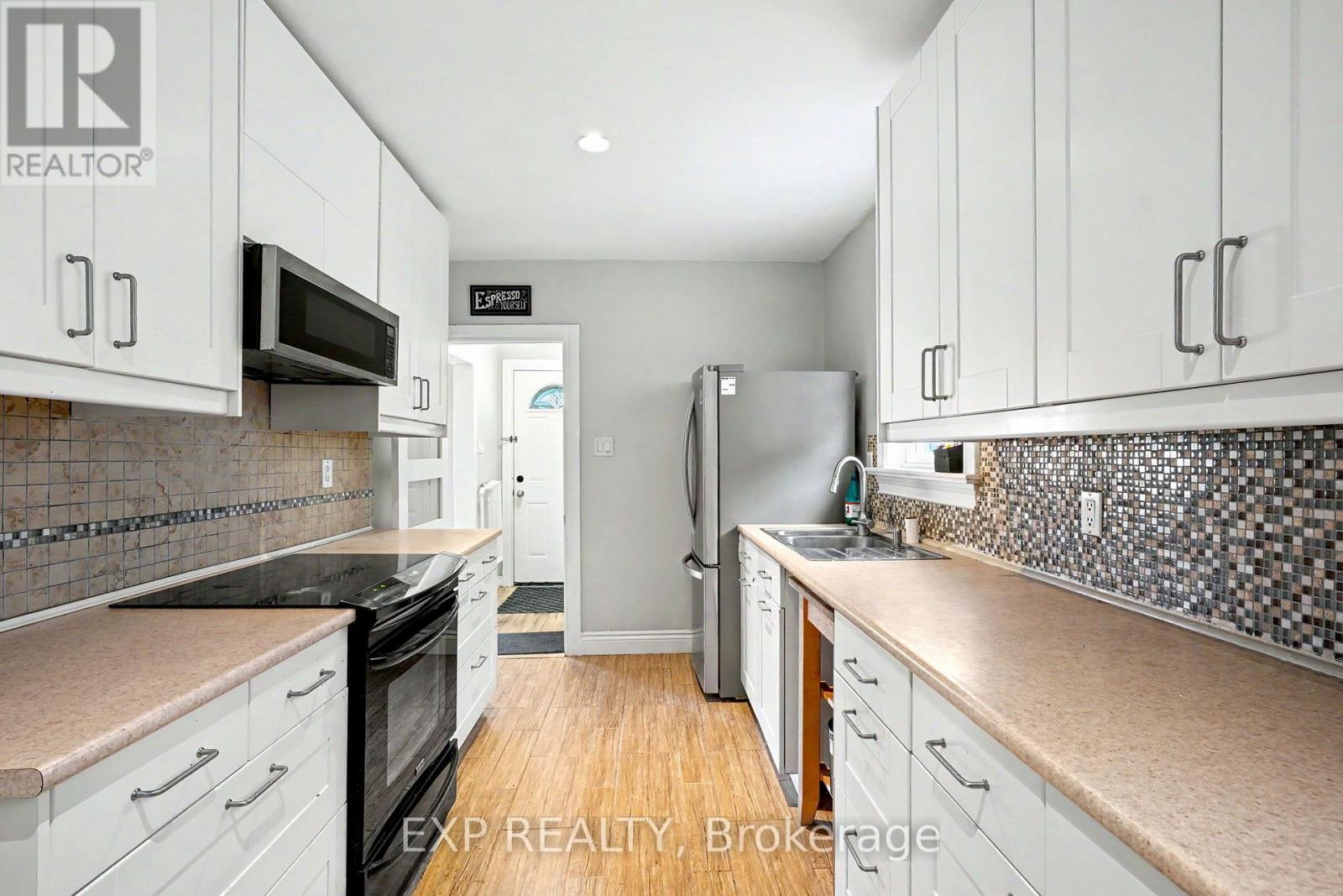 1788 Keele Street, Toronto, Ontario  M6M 3X1 - Photo 9 - W13426572
