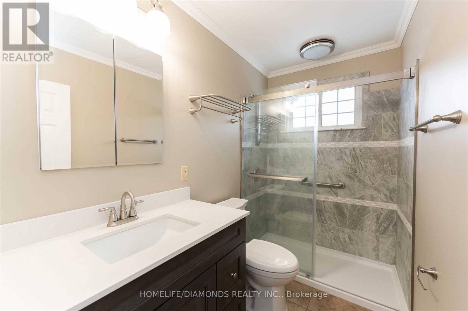Upper - 87 Raylawn Crescent, Halton Hills, Ontario  L7G 4M6 - Photo 13 - W13426686