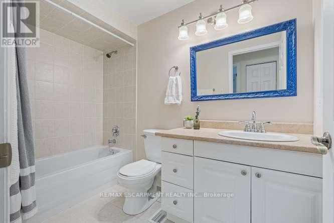 56 Cavendish Crescent, Brampton, Ontario  L6T 1Z4 - Photo 24 - W13426714