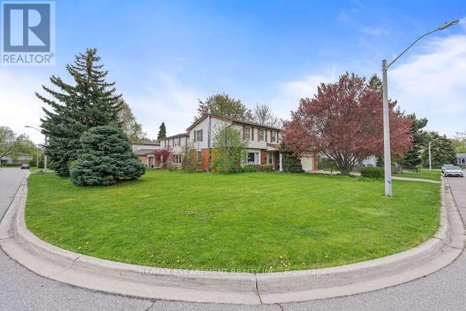56 Cavendish Crescent, Brampton, Ontario  L6T 1Z4 - Photo 3 - W13426714