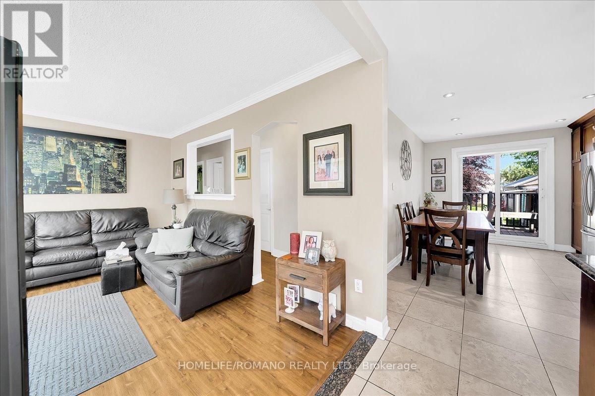 5 Cuffley Crescent S, Toronto, Ontario  M3K 1X2 - Photo 7 - W13426754