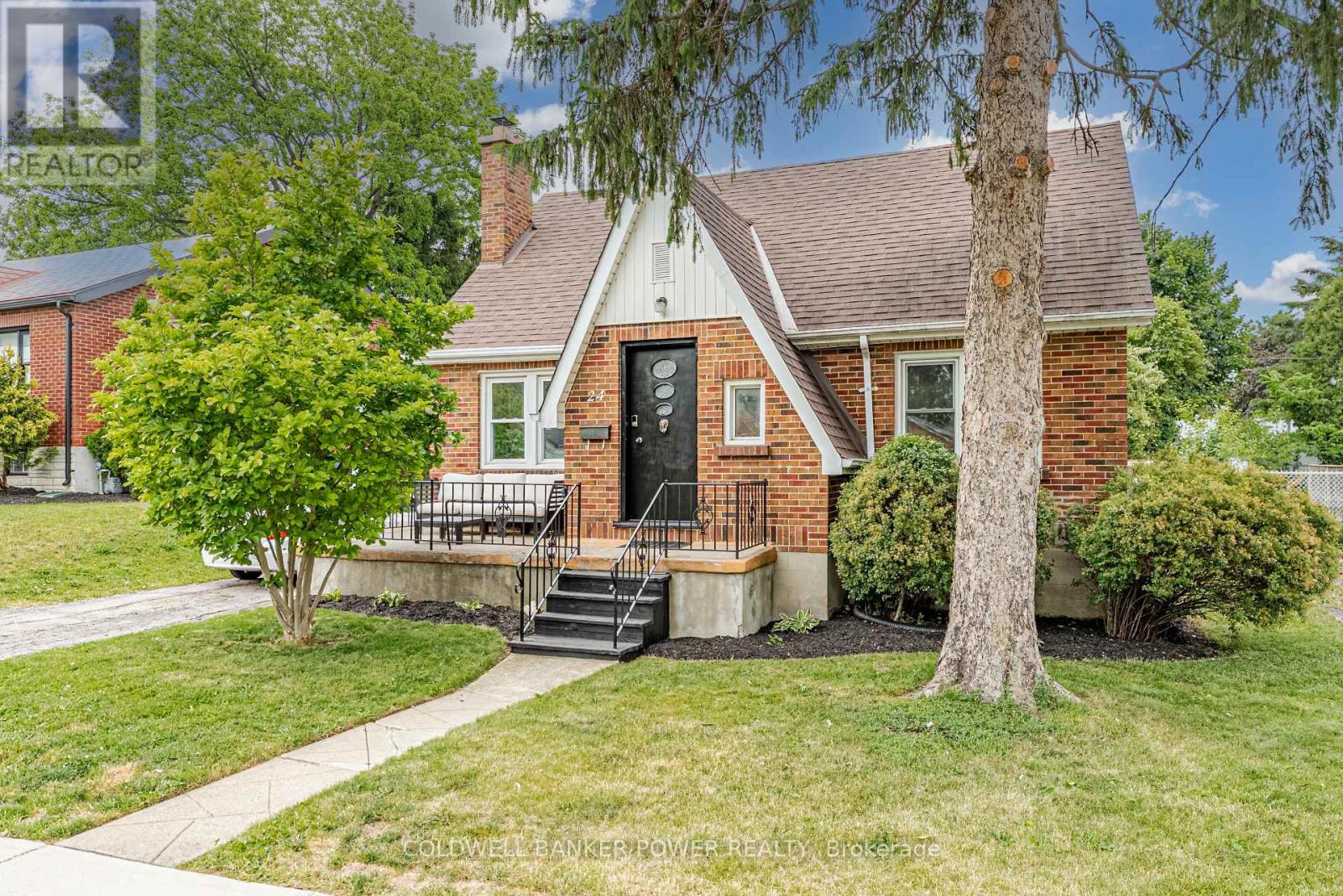 24 Lambeth Avenue, London South, Ontario  N6C 2L4 - Photo 2 - X13426794