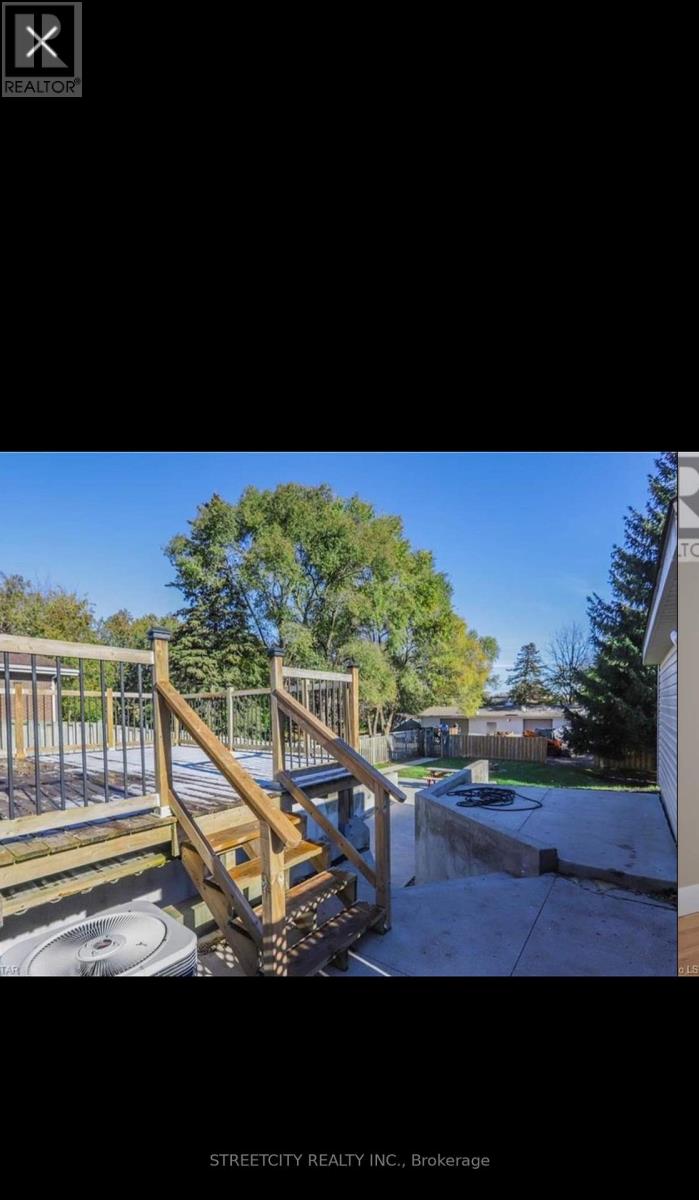 Main Unit - 324 Briarhill Avenue, London East, Ontario  N5Y 1N8 - Photo 12 - X13426816