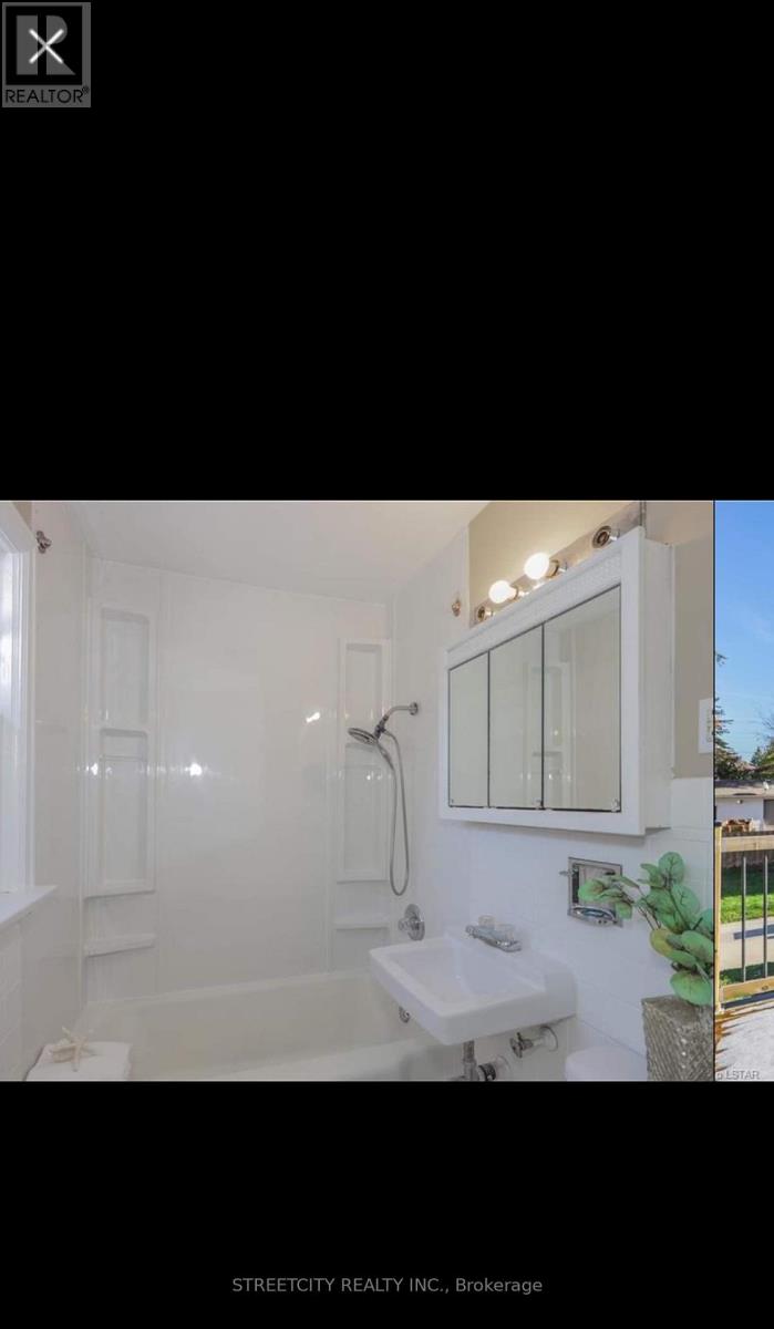 Main Unit - 324 Briarhill Avenue, London East, Ontario  N5Y 1N8 - Photo 8 - X13426816