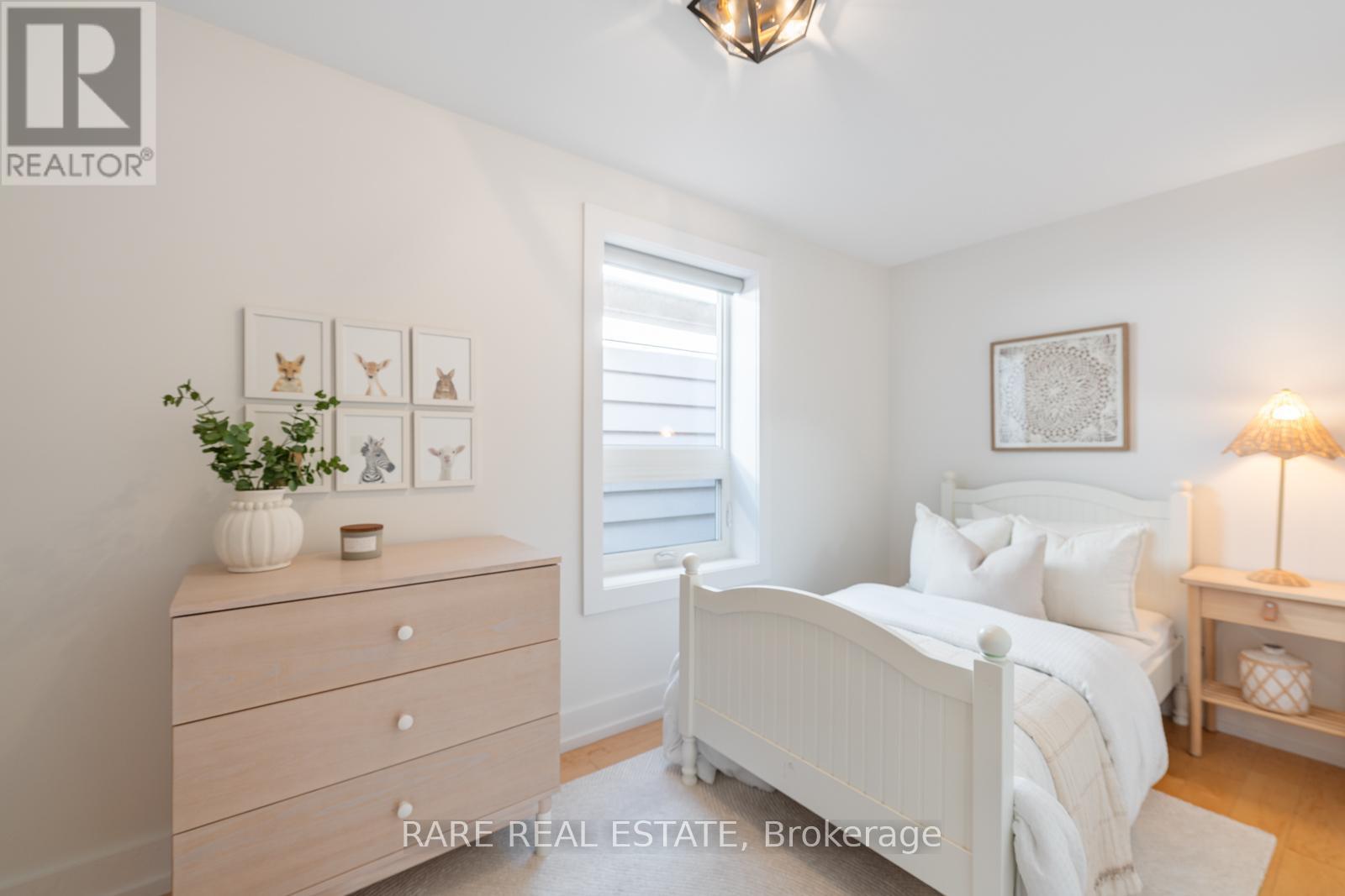 118 Mackay Avenue, Toronto, Ontario  M6H 2N8 - Photo 14 - W13422244