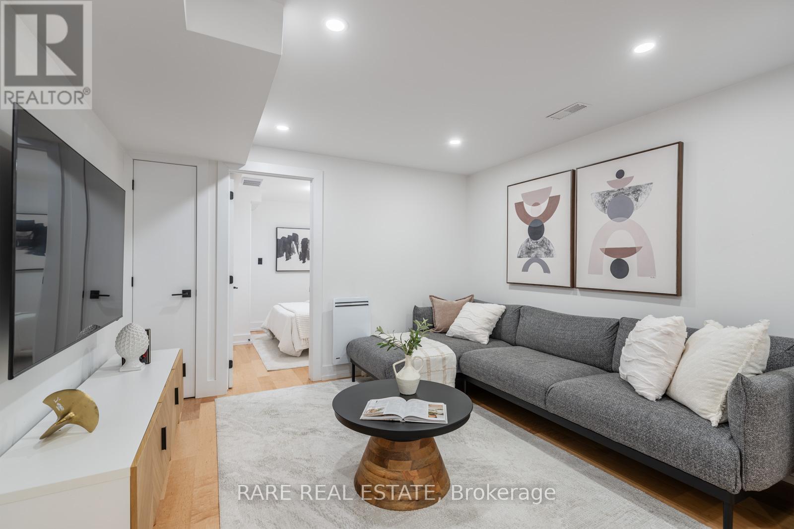 118 Mackay Avenue, Toronto, Ontario  M6H 2N8 - Photo 18 - W13422244