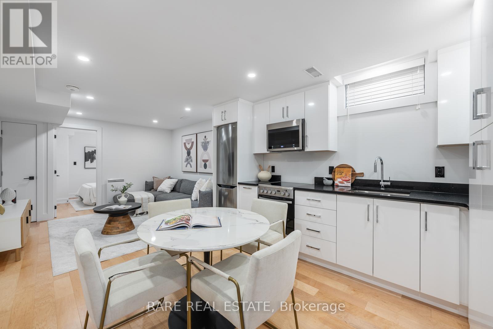 118 Mackay Avenue, Toronto, Ontario  M6H 2N8 - Photo 16 - W13422244