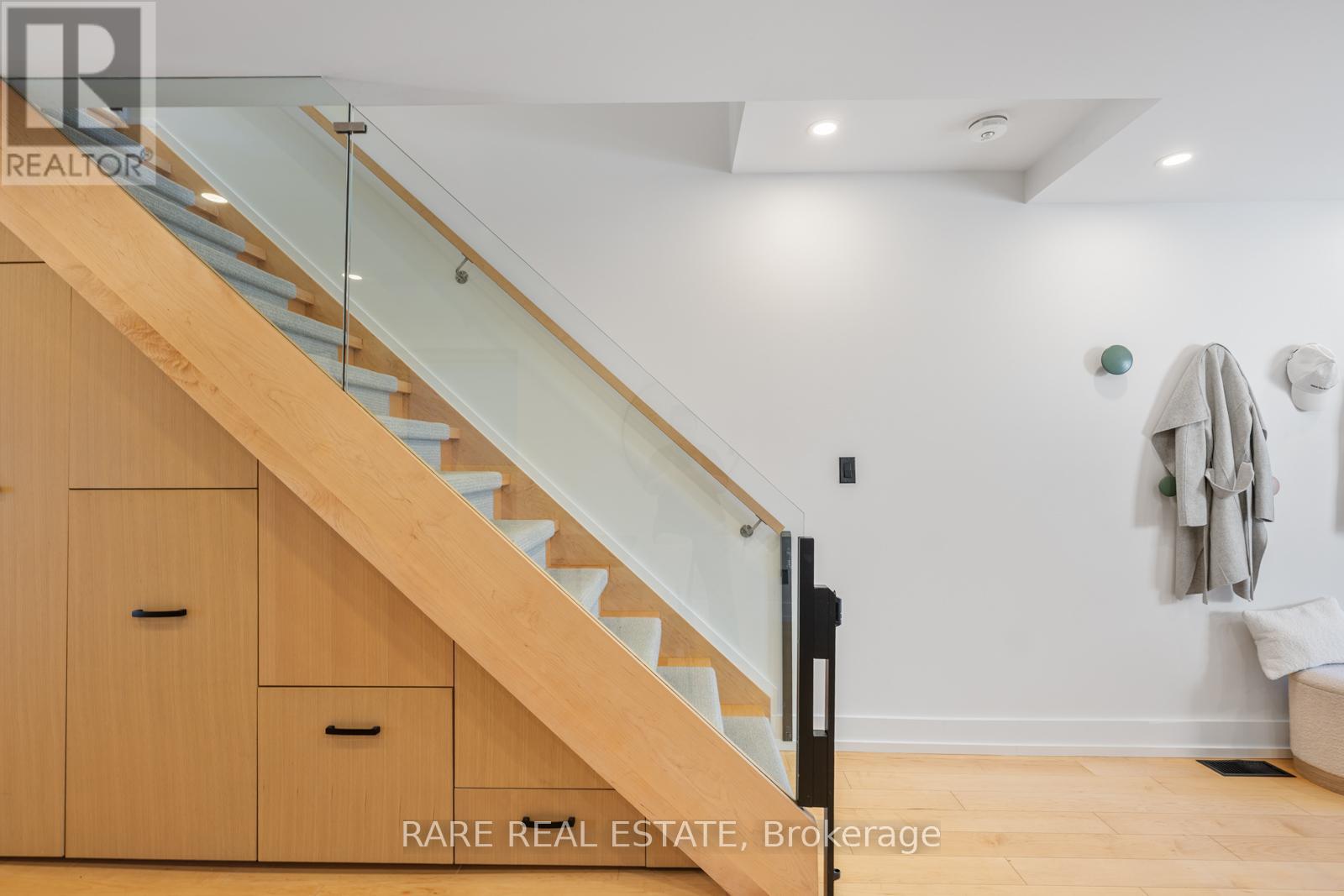 118 Mackay Avenue, Toronto, Ontario  M6H 2N8 - Photo 10 - W13422244