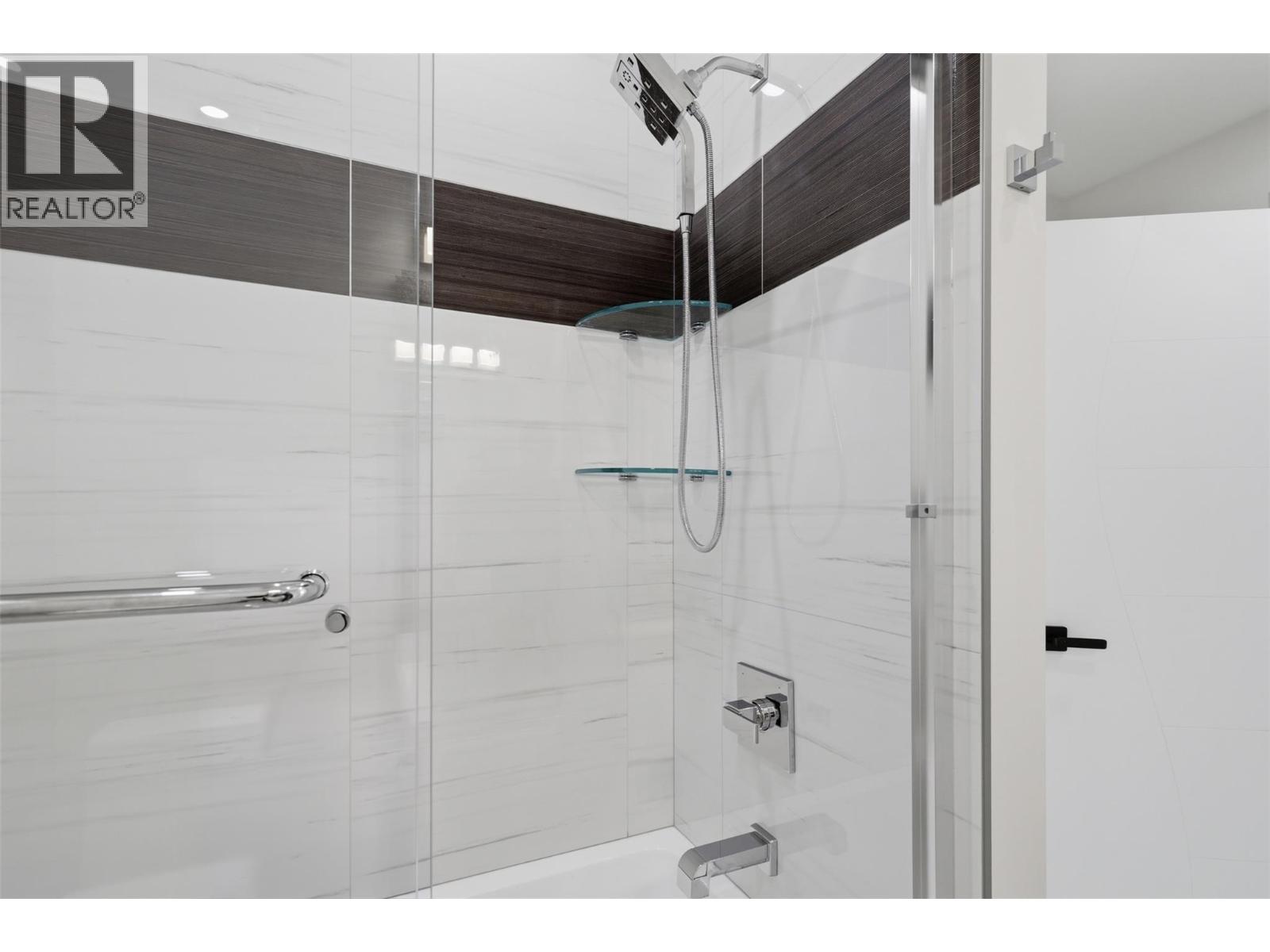 3100 Kicking Horse Drive Unit# 3, Kamloops, British Columbia  V2E 0B8 - Photo 63 - 10390831