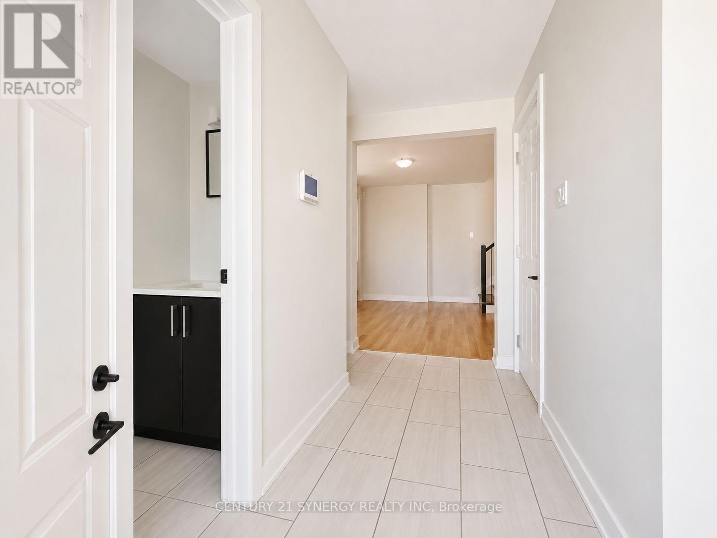 1768 Crux Road, Ottawa, Ontario  K1W 0R3 - Photo 3 - X13426854