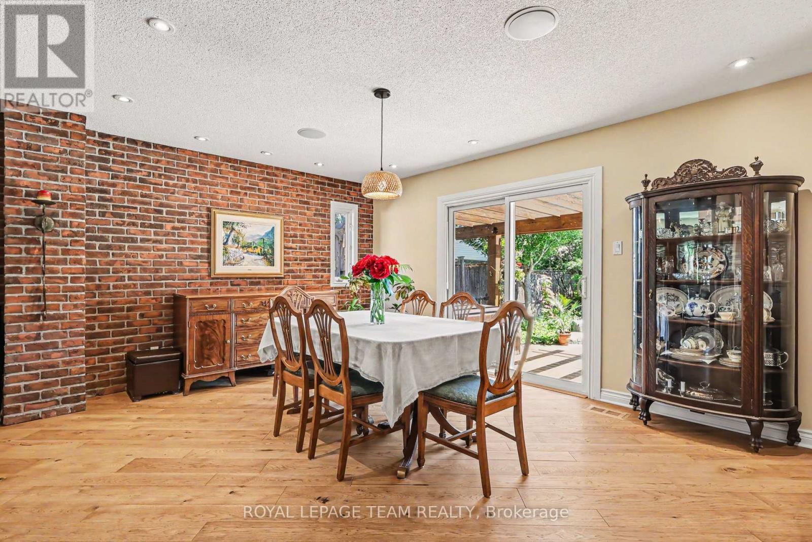 70 Condor Drive, Ottawa, Ontario  K1V 9C2 - Photo 11 - X13426904