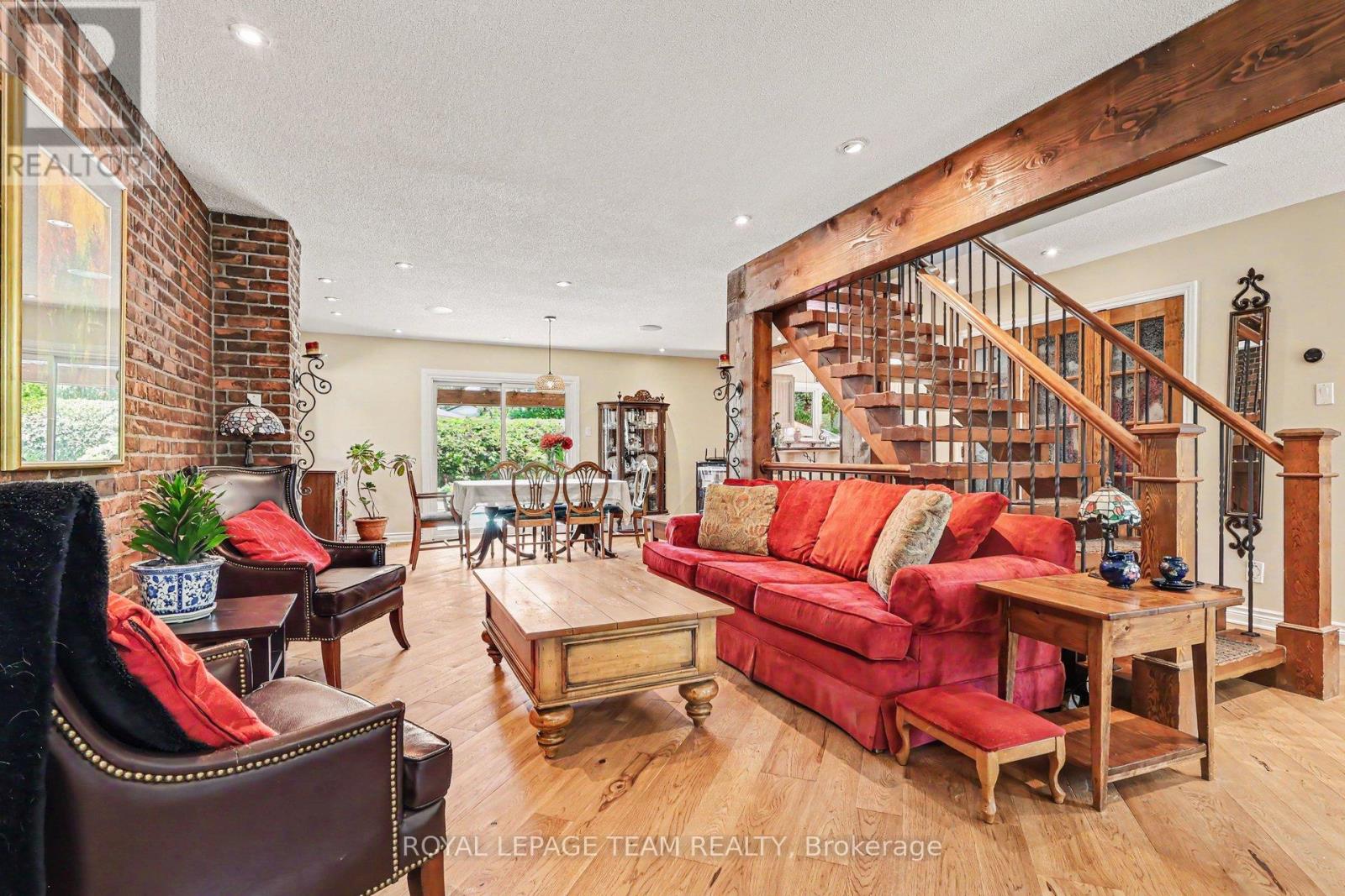 70 Condor Drive, Ottawa, Ontario  K1V 9C2 - Photo 7 - X13426904