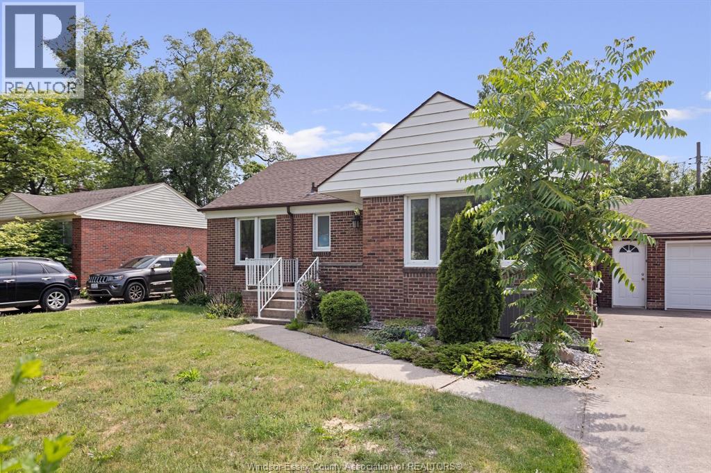 3455 Dougall, Windsor, Ontario  N9E 1S9 - Photo 2 - 26013704