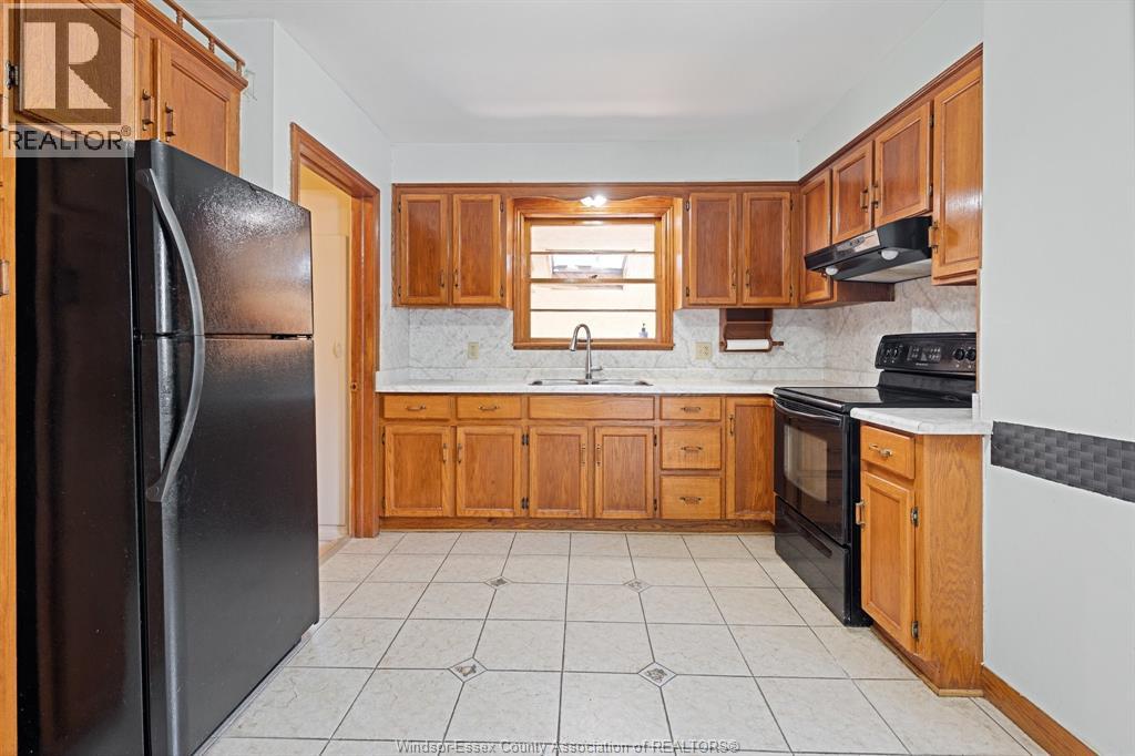 3455 Dougall, Windsor, Ontario  N9E 1S9 - Photo 24 - 26013704