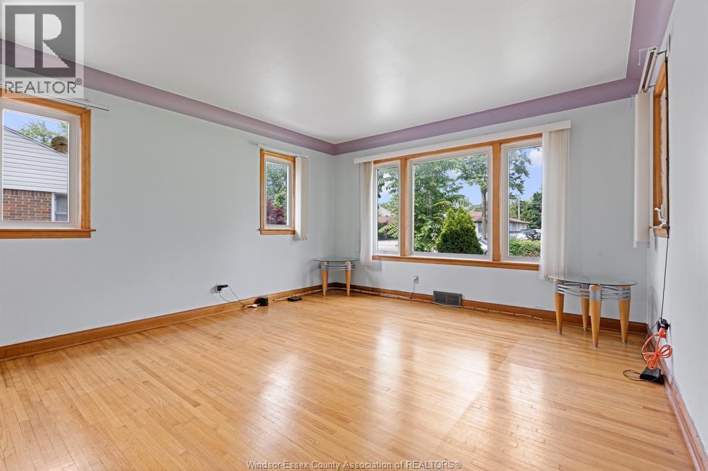 3455 Dougall, Windsor, Ontario  N9E 1S9 - Photo 4 - 26013704