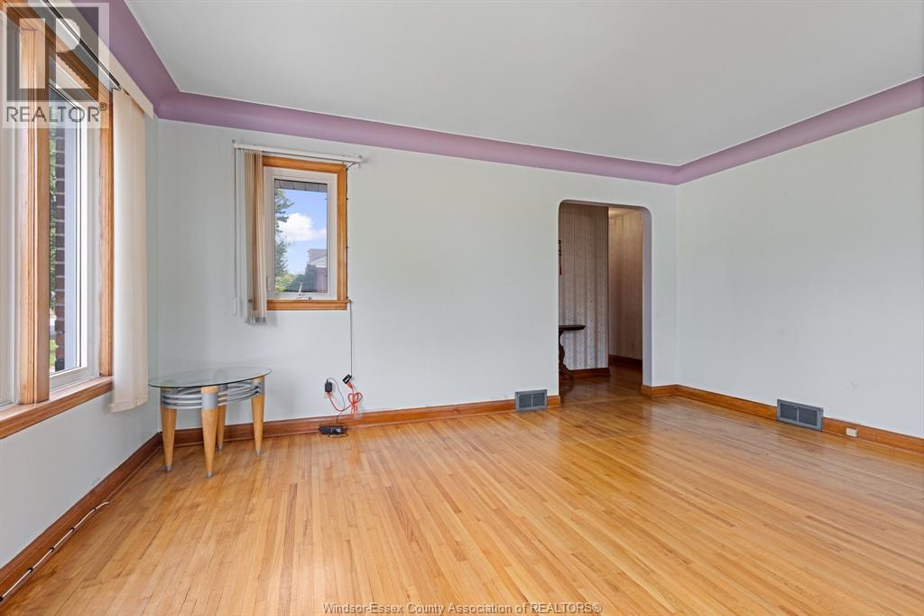 3455 Dougall, Windsor, Ontario  N9E 1S9 - Photo 5 - 26013704