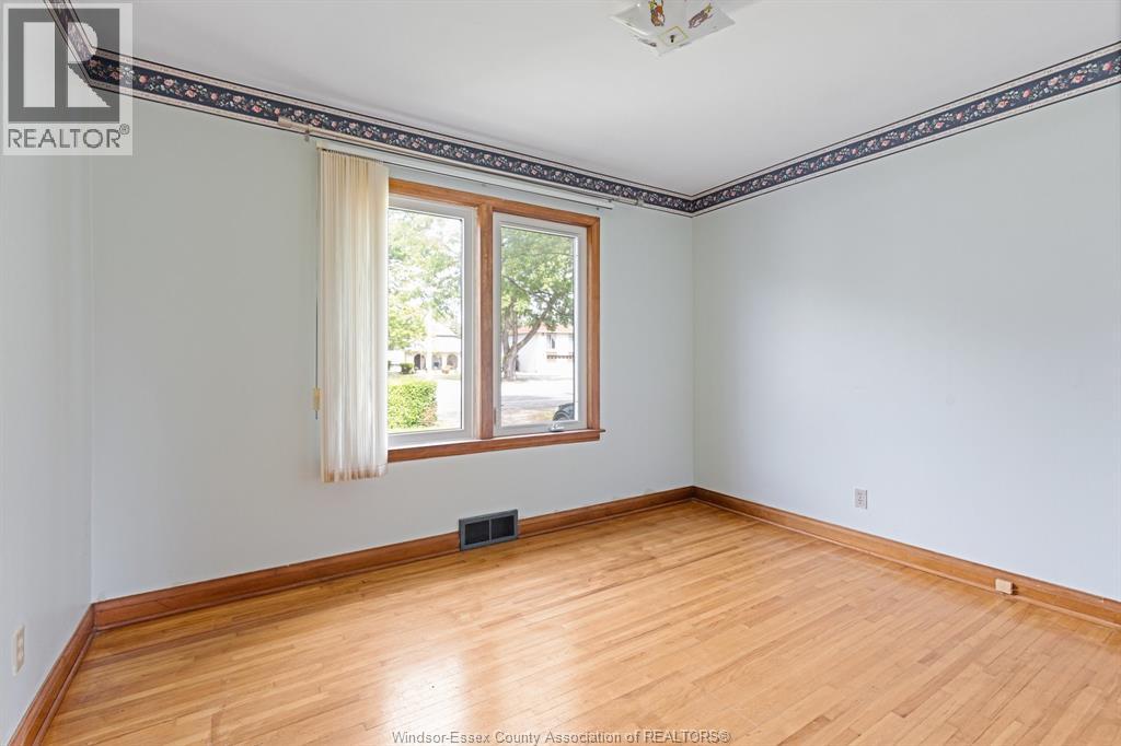 3455 Dougall, Windsor, Ontario  N9E 1S9 - Photo 8 - 26013704