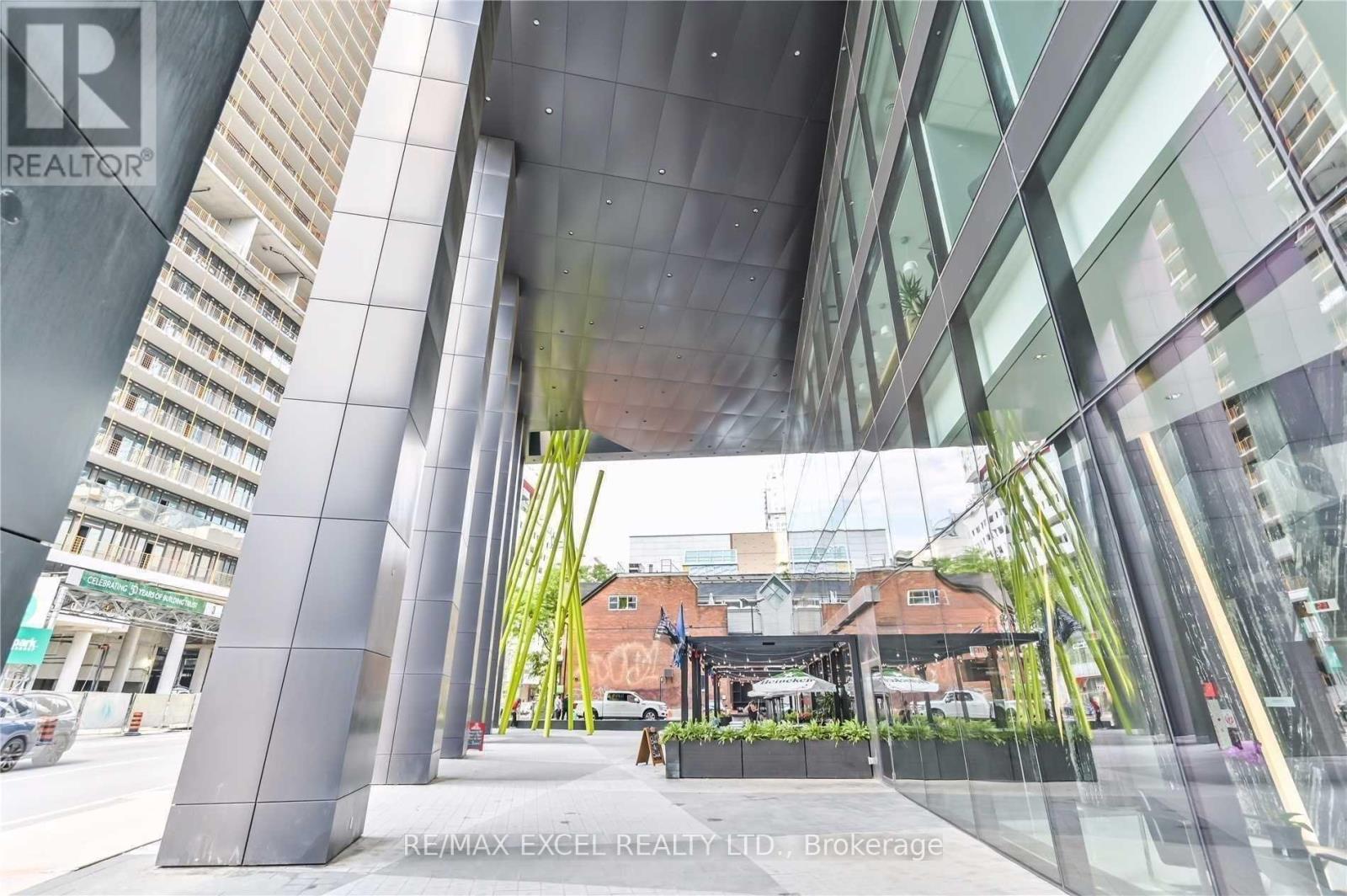 1210 - 125 Peter Street, Toronto, Ontario  M5V 0M2 - Photo 11 - C13413222