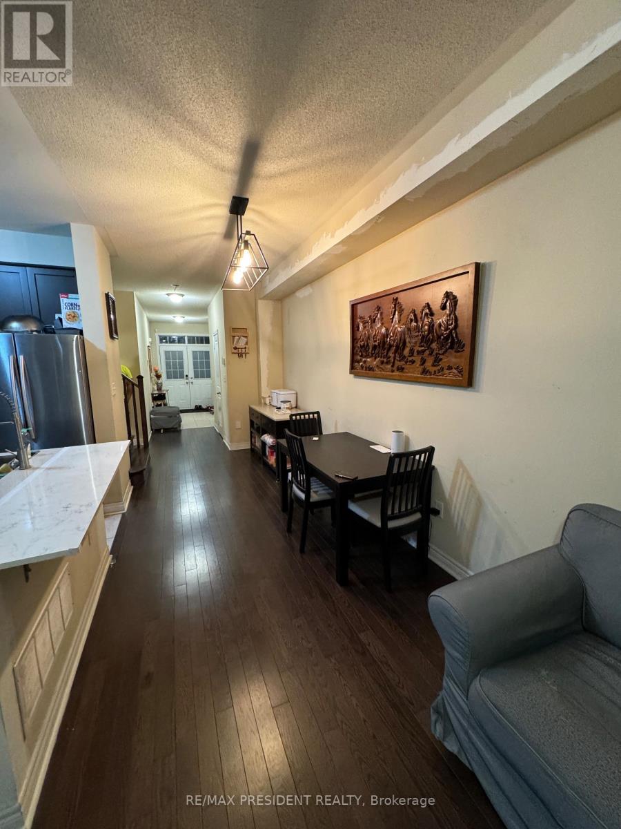 19 Pearman Crescent, Brampton, Ontario  L7A 4Y8 - Photo 10 - W12767992