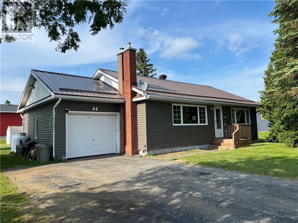 44 King W, St. Charles, Ontario  P0M 2W0 - Photo 1 - 2128469