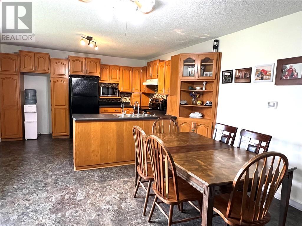 44 King W, St. Charles, Ontario  P0M 2W0 - Photo 3 - 2128469