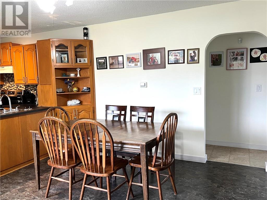 44 King W, St. Charles, Ontario  P0M 2W0 - Photo 4 - 2128469