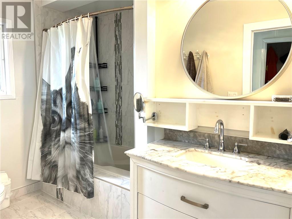 44 King W, St. Charles, Ontario  P0M 2W0 - Photo 9 - 2128469