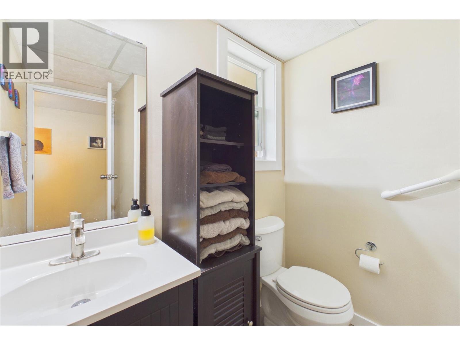 148 Troy Place, Penticton, British Columbia  V2A 7L5 - Photo 11 - 10390979
