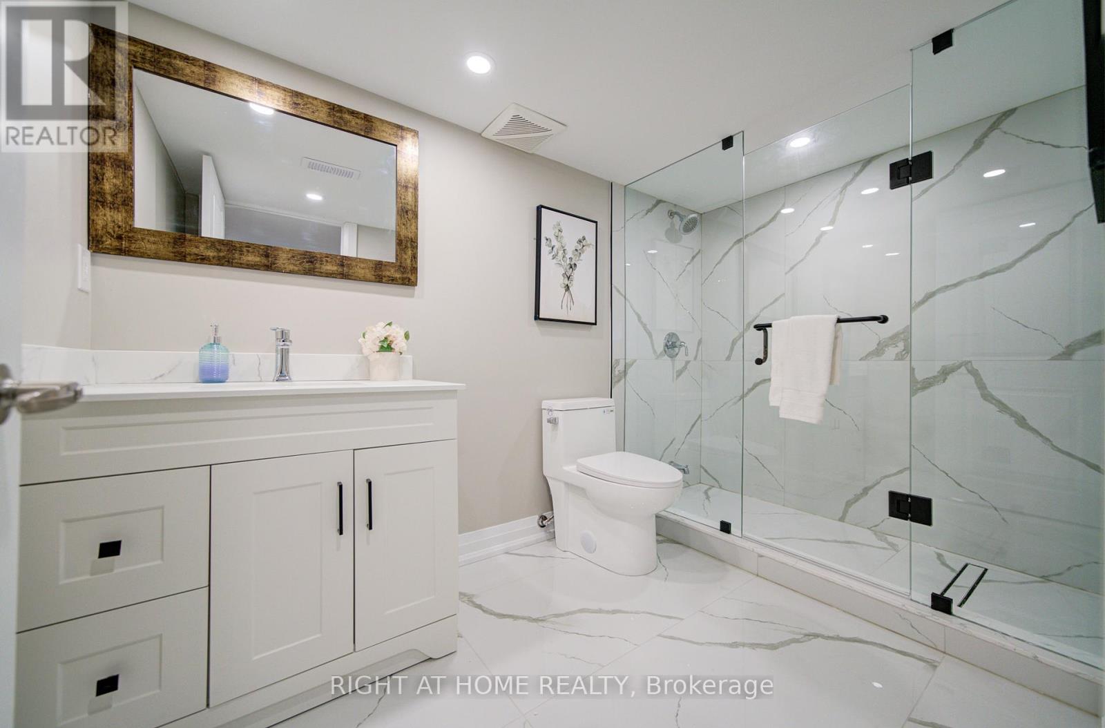 3007 Hollyberry Trail, Pickering, Ontario  L1X 0N5 - Photo 44 - E13426828
