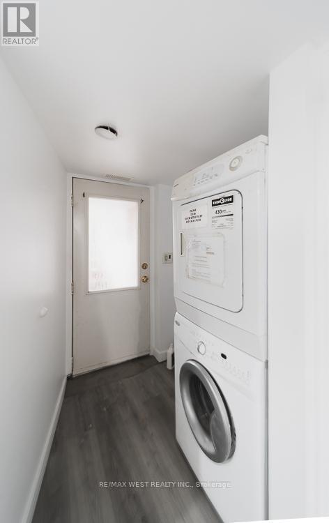 Lower - 975 Broadview Avenue, Toronto, Ontario  M4K 2R9 - Photo 6 - E13426856