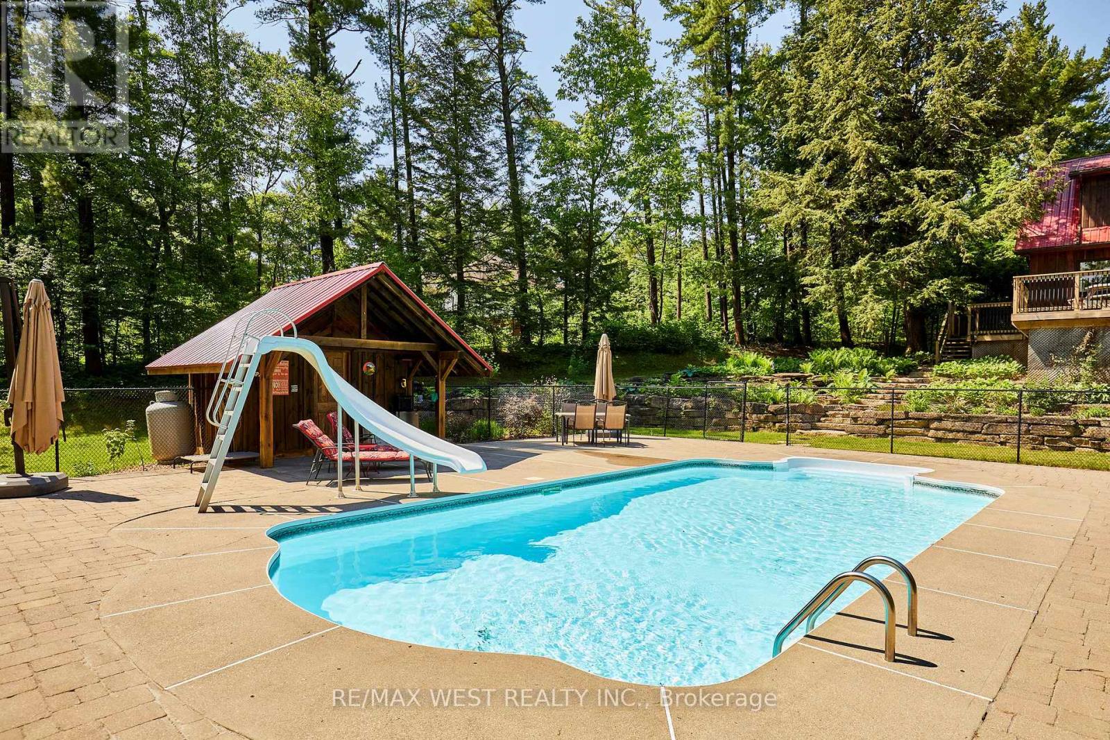 9 Sumac Court, Clarington, Ontario  L0B 1B0 - Photo 4 - E13426932