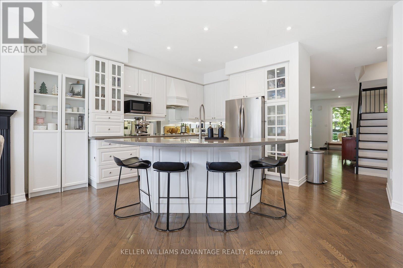 Main - 40 Sarah Ashbridge Avenue, Toronto, Ontario  M4L 3Y9 - Photo 12 - E13426934