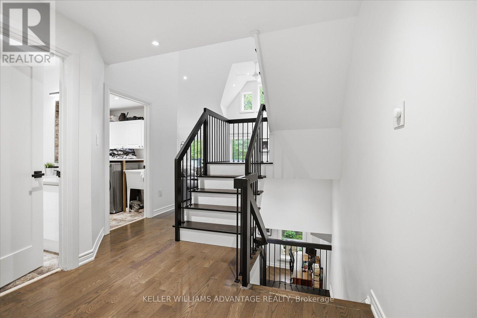 Main - 40 Sarah Ashbridge Avenue, Toronto, Ontario  M4L 3Y9 - Photo 13 - E13426934