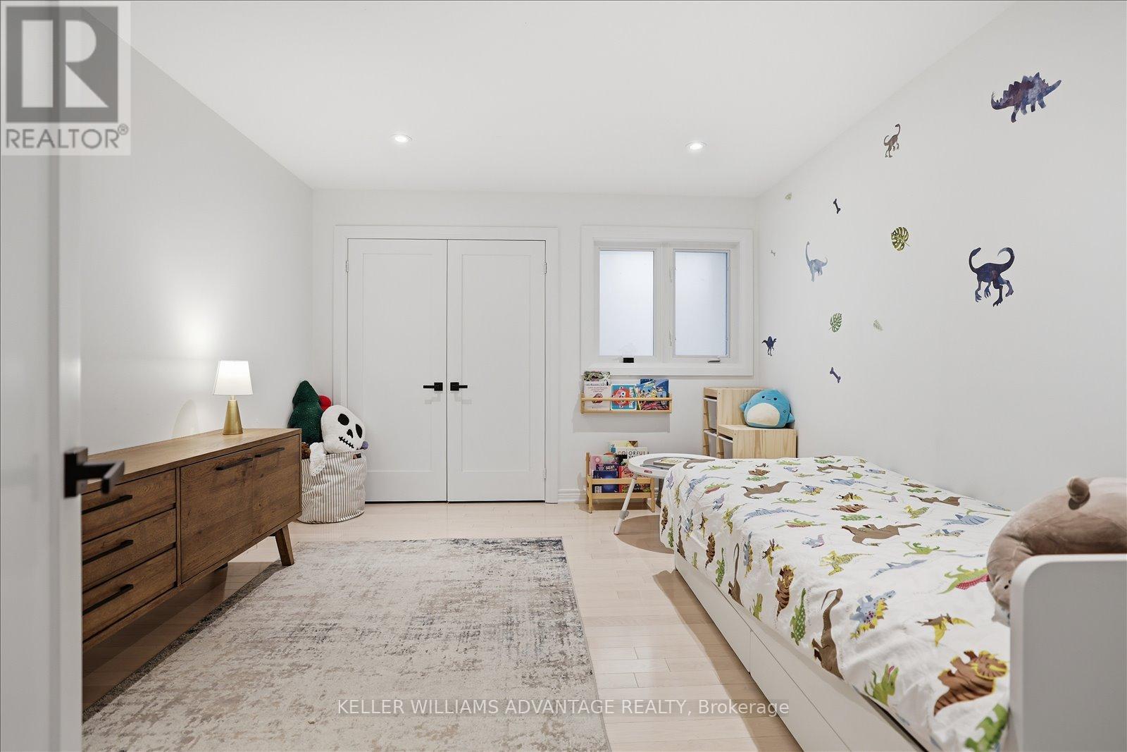 Main - 40 Sarah Ashbridge Avenue, Toronto, Ontario  M4L 3Y9 - Photo 16 - E13426934