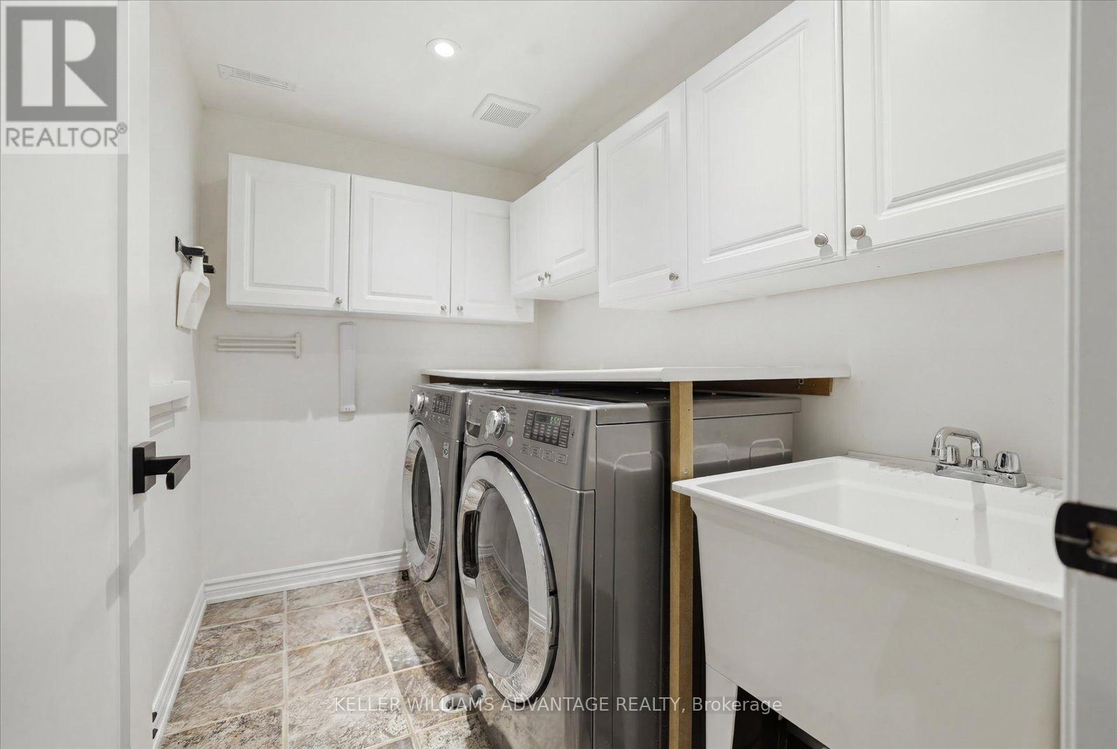 Main - 40 Sarah Ashbridge Avenue, Toronto, Ontario  M4L 3Y9 - Photo 22 - E13426934