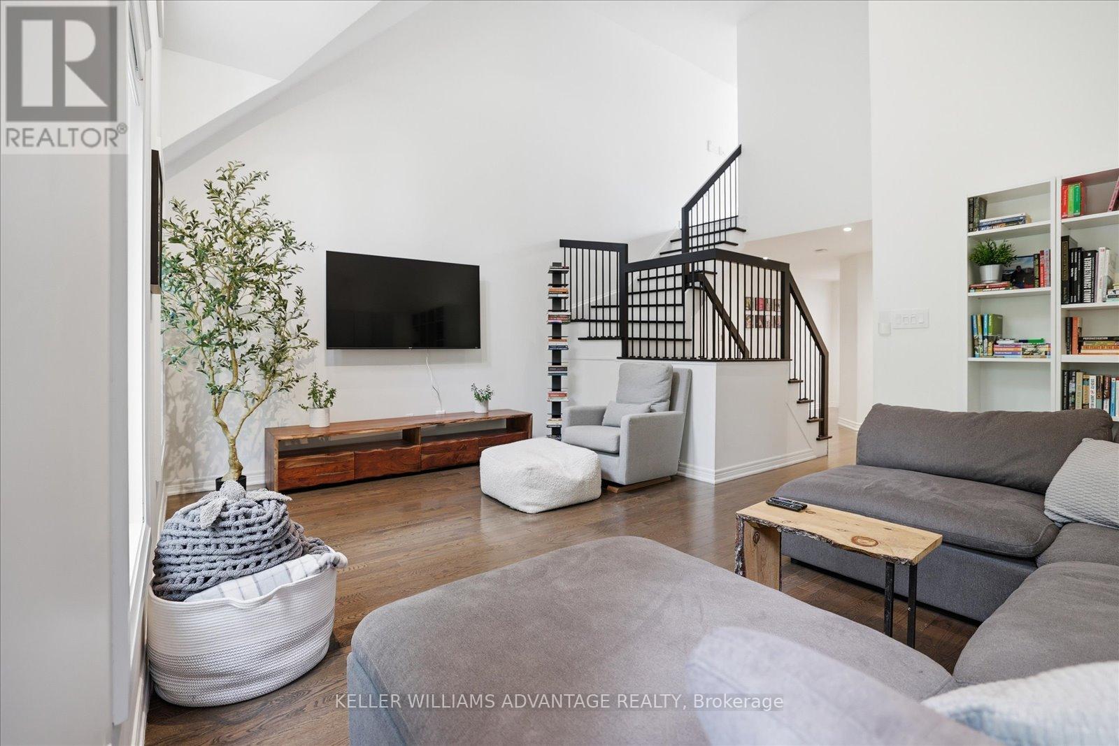 Main - 40 Sarah Ashbridge Avenue, Toronto, Ontario  M4L 3Y9 - Photo 25 - E13426934