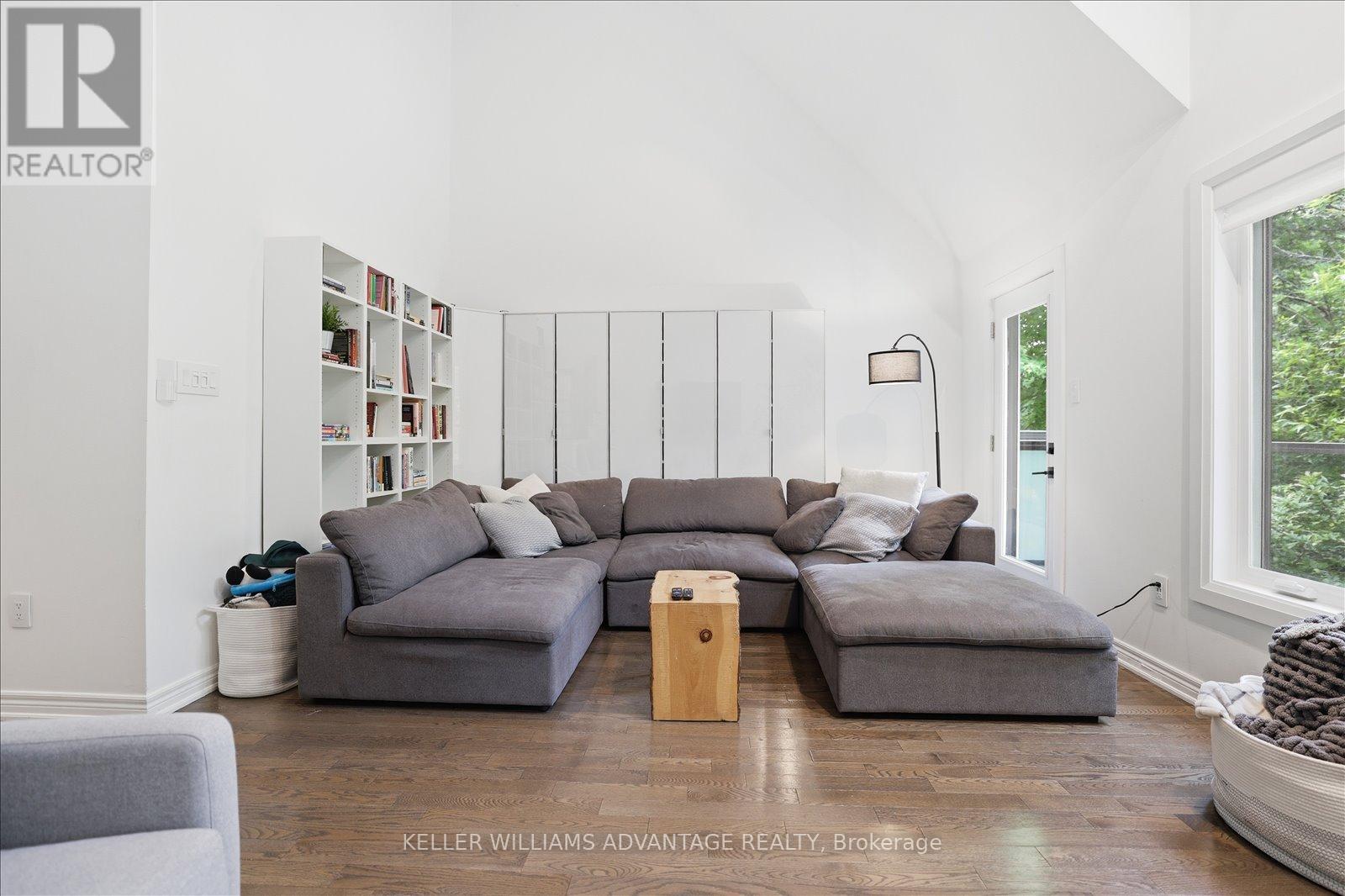 Main - 40 Sarah Ashbridge Avenue, Toronto, Ontario  M4L 3Y9 - Photo 27 - E13426934