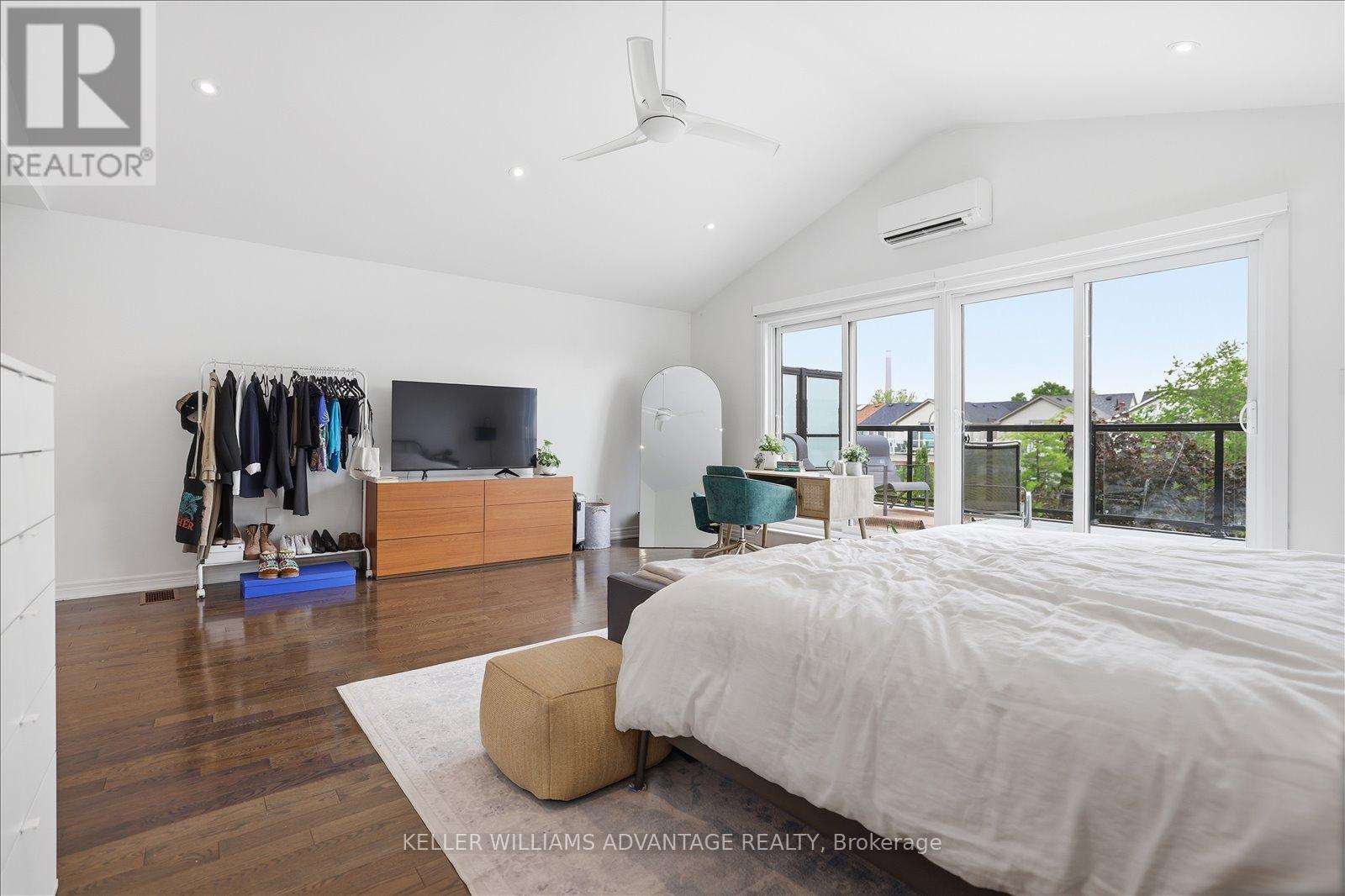 Main - 40 Sarah Ashbridge Avenue, Toronto, Ontario  M4L 3Y9 - Photo 31 - E13426934